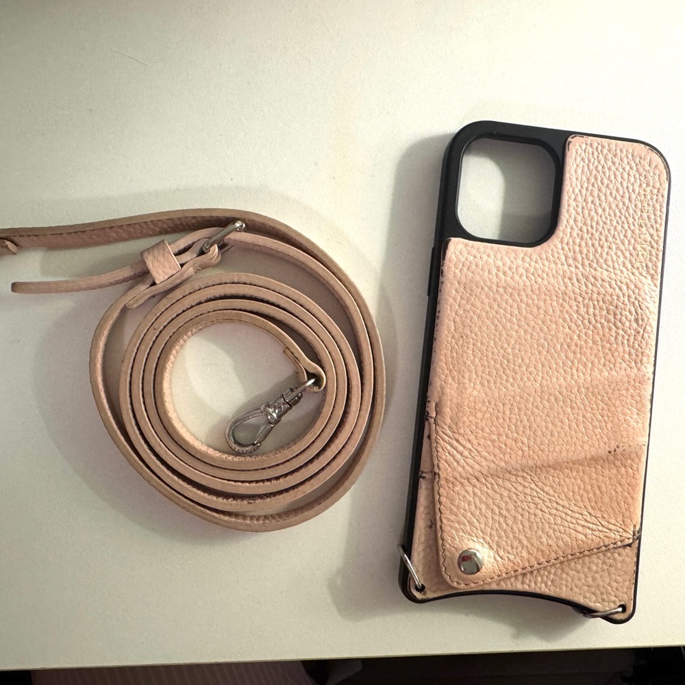 Bandolier Emma leather iPhone 12 Pro Max with strap